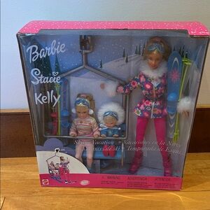 Barbie Stacie Kelly Skiing Vacation Doll Set, Working Chair Lift (2000) Playset